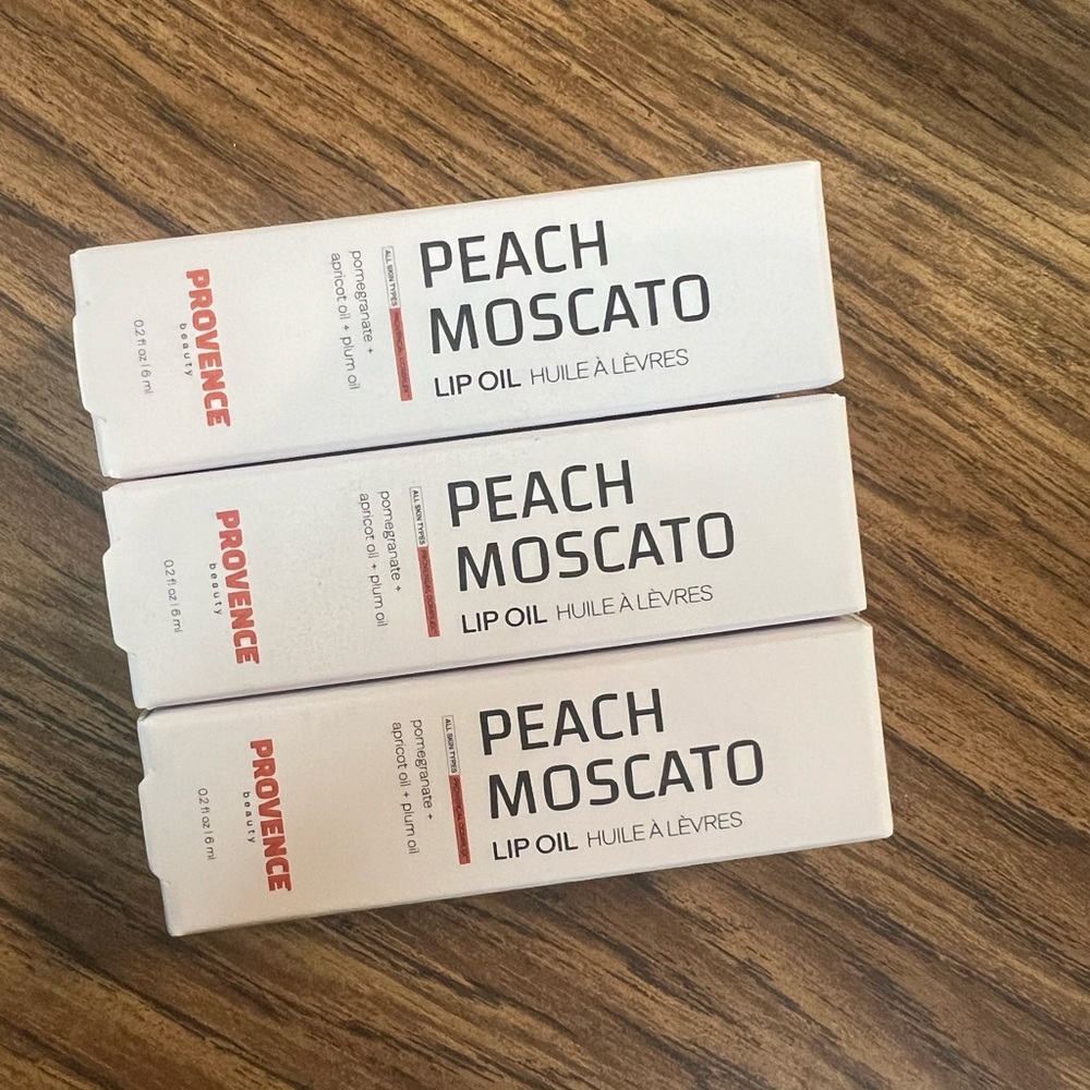 2 Peach🍑 Moscato Lip Oil